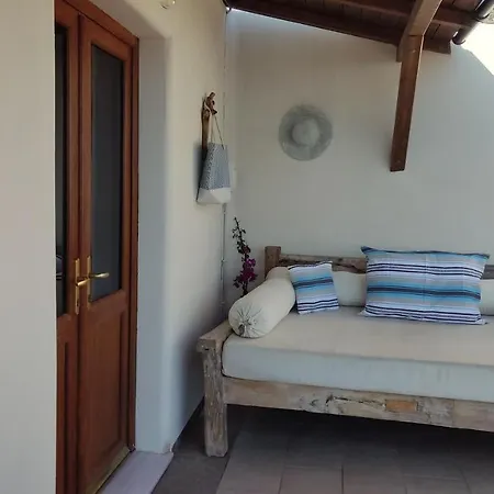 Eco Santorini Emporio (Santorini)