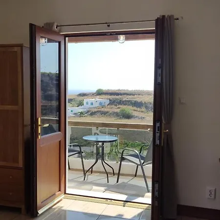 Eco Santorini Emporio (Santorini)
